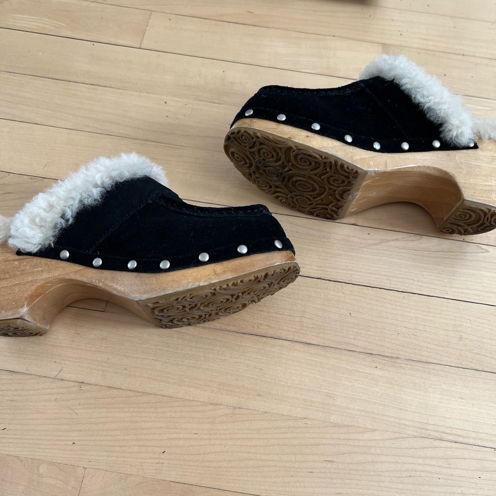 Ugg Clogs - image 4